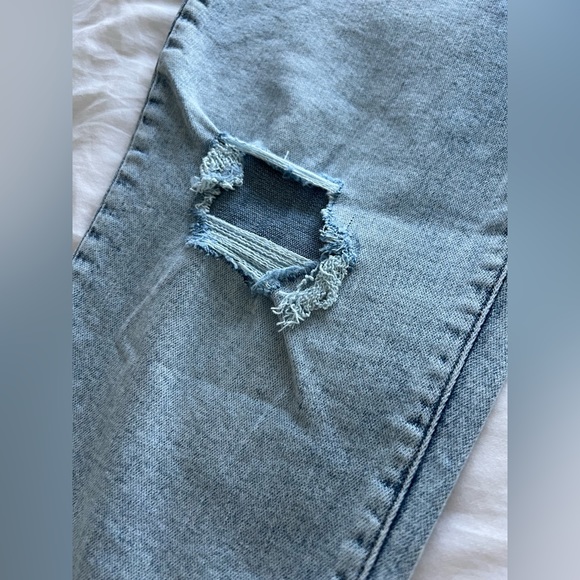 OLD NAVY | Mom Jeans 10 - Picture 12 of 13